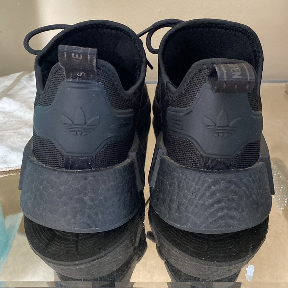 Adidas Black NMD R1 - Picture 4 of 4